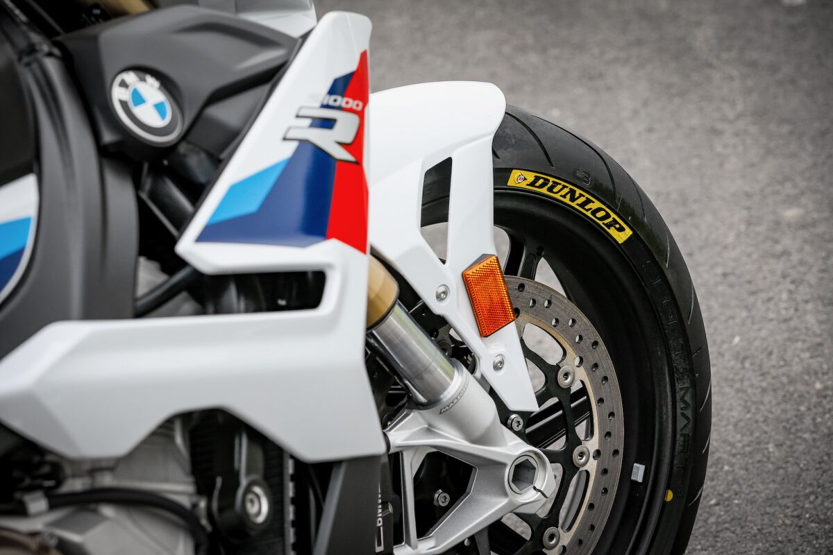 DUNLOP SPORTSMART MK3 FR 120/70ZR17 M 635215