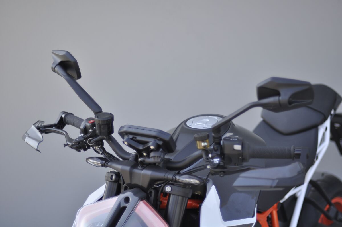 BARKBUSTERS LEVER GUARD AERO-GP BK. AGP-001-01-BK