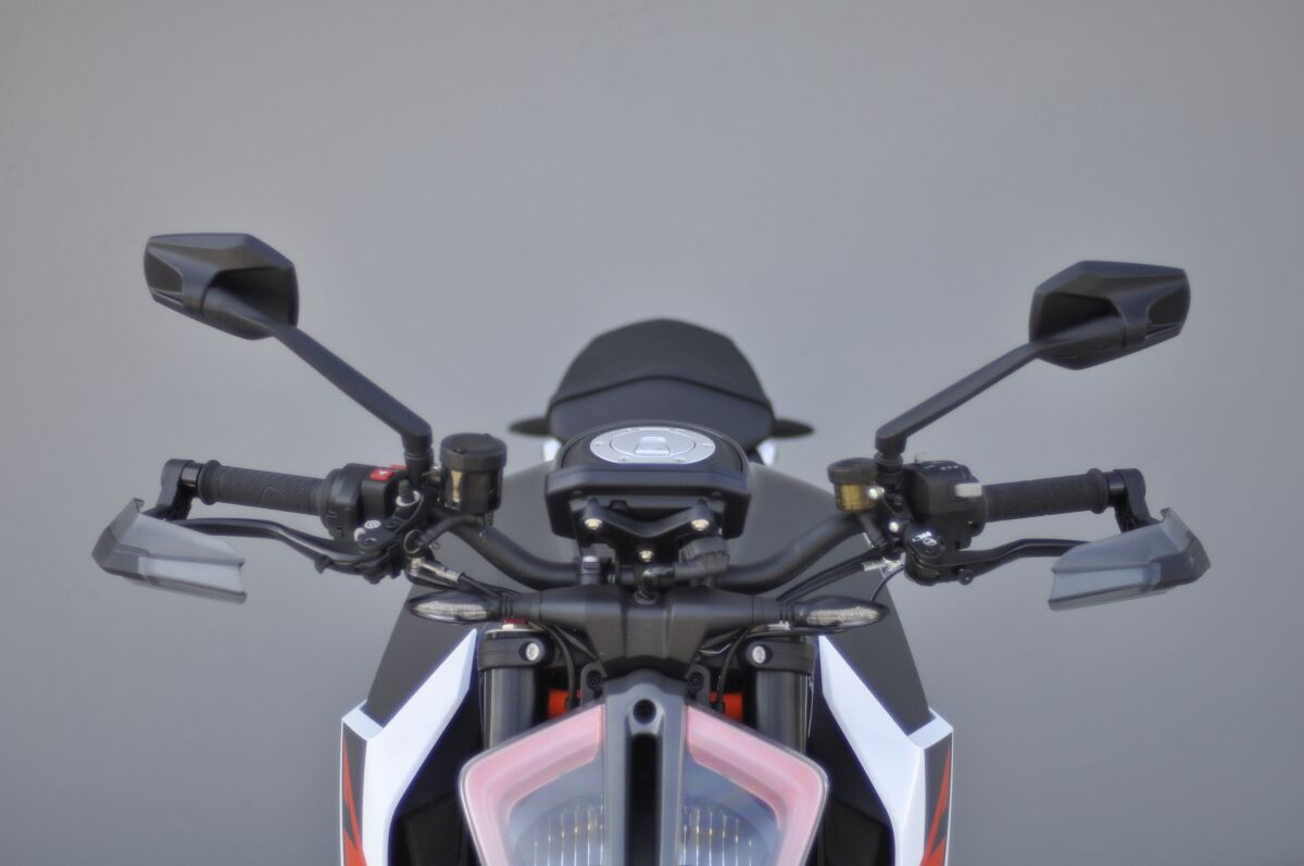 BARKBUSTERS LEVER GUARD AERO-GP BK. AGP-001-01-BK