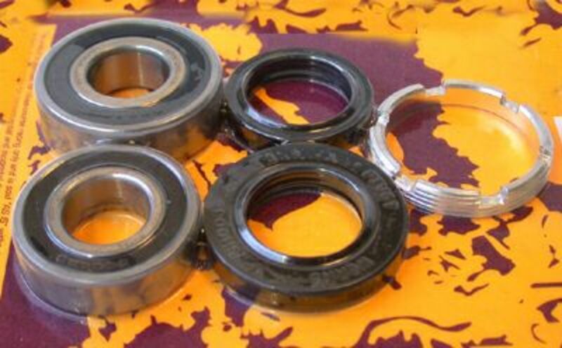 PIVOT WORKS REAR WHL BEARING KIT HON PWRWK-H08-001